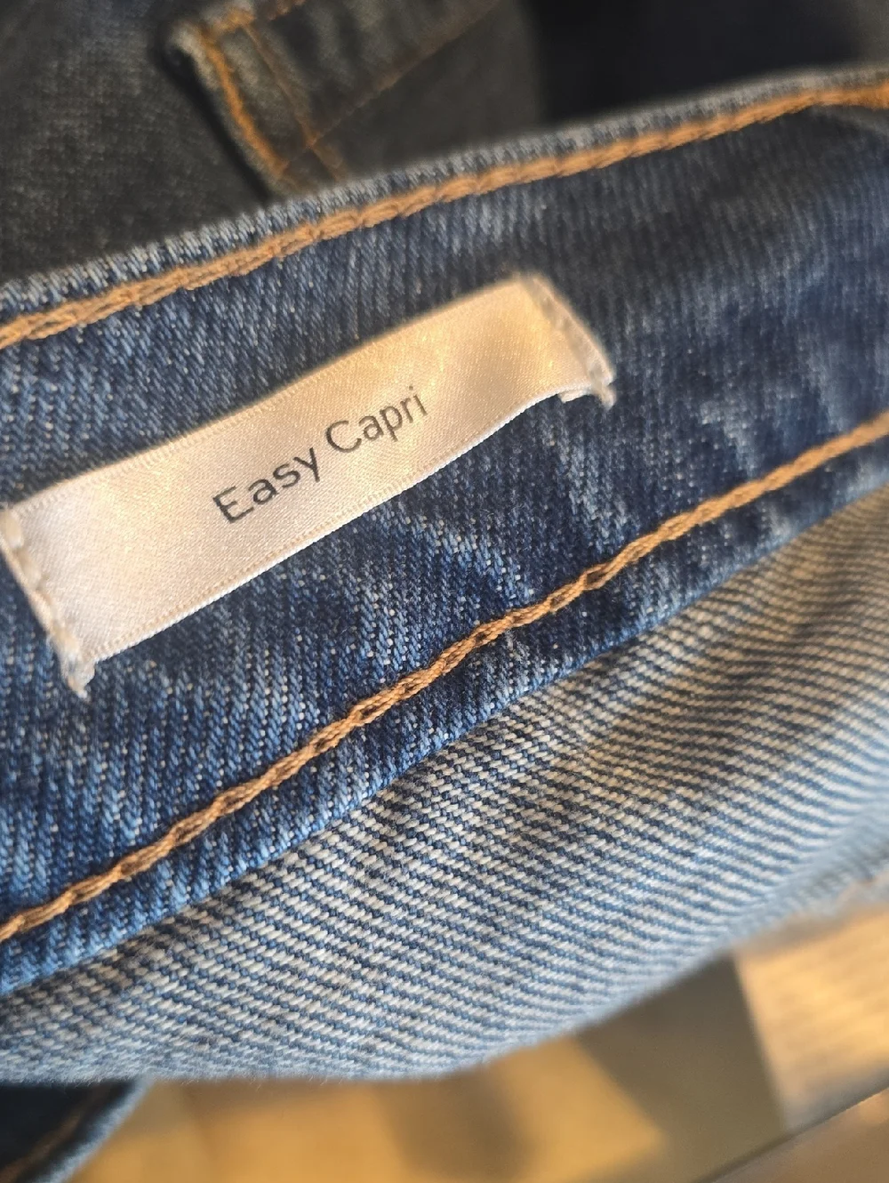Frame Easy Capri Denim Dark Blue‎ High-Rise Wide Crop Jeans